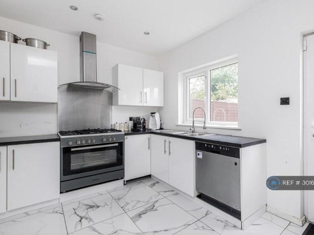 House for rent in London Borough of Merton, Collier's Wood