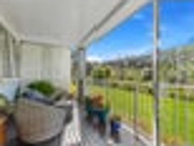 Apartment for sale in Whangaparaoa