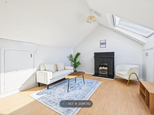 Apartment for rent in London Borough of Ealing, Greater London