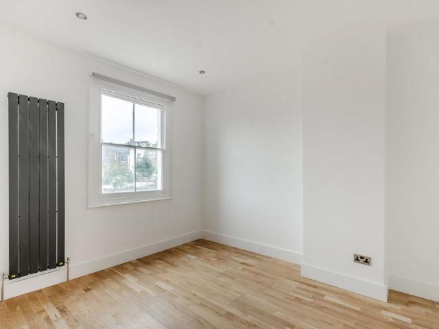 House for rent in Tulse Hill, Greater London