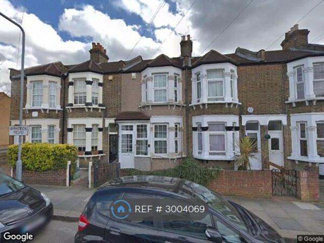 House for rent in Newbury Park, Greater London