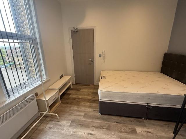 Apartment for rent in Birkby, Huddersfield