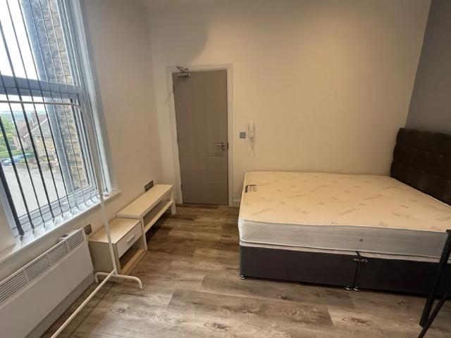 Apartment for rent in Bay Hall, Kirklees