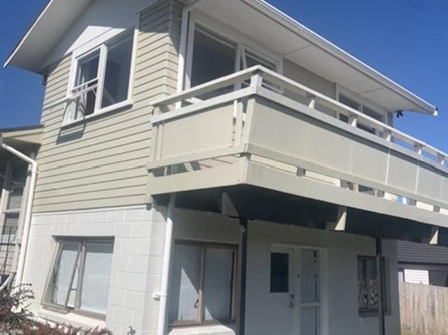 Apartment for rent in Birkdale, Kaipātiki