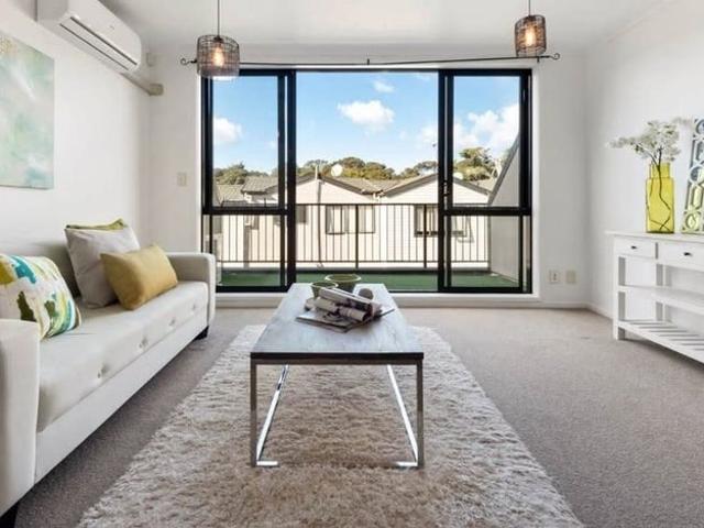 Apartment for rent in Wairau Valley