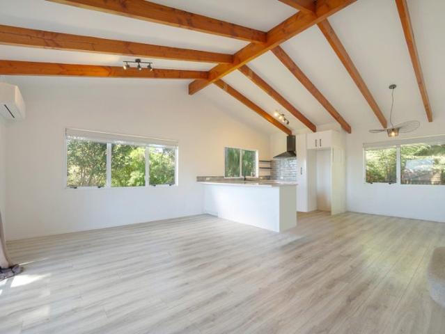 House for rent in Birkdale, Kaipātiki