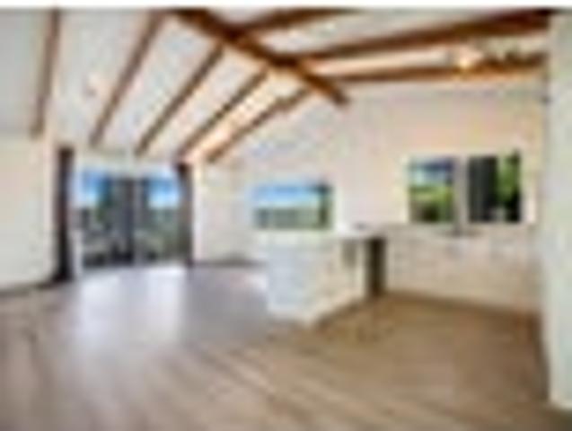 House for rent in Birkdale, Kaipātiki
