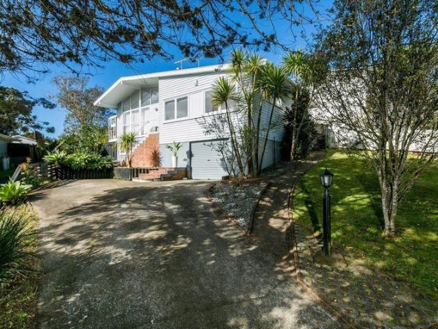House for rent in Birkdale, Kaipātiki