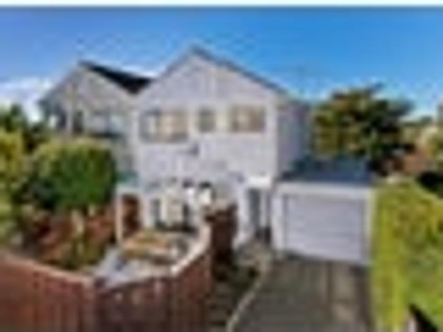 Townhouse for rent in Birkenhead, Kaipātiki