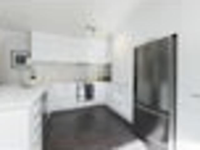 Townhouse for rent in Wairau Valley