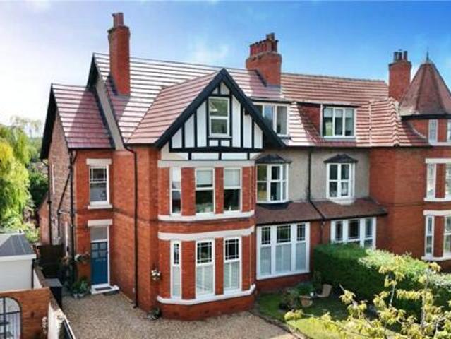 House for sale in Birkenhead, Liverpool City Region
