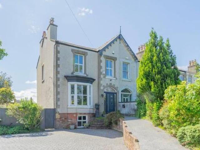 House for sale in Birkenhead