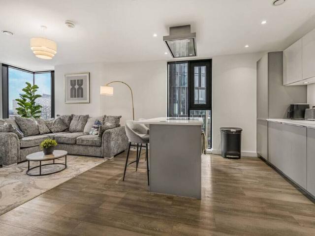 Apartment for rent in Park Central, Birmingham
