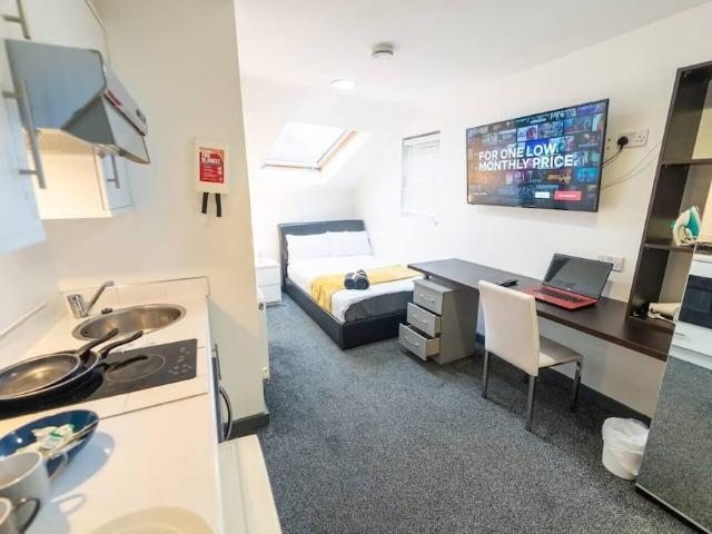 Apartment for rent in Unite Oak Brook Park, Birmingham