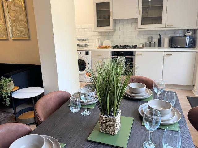 House for rent in Tile Cross, Birmingham