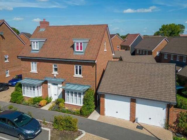 House for sale in Aylesbury, Buckinghamshire