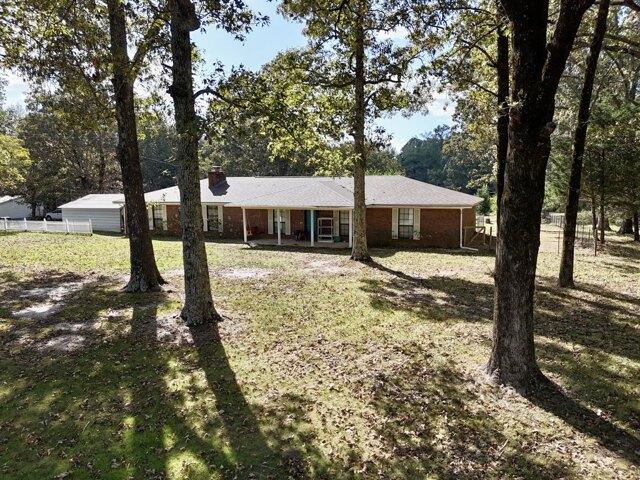 House for sale in Blue Springs, Mississippi