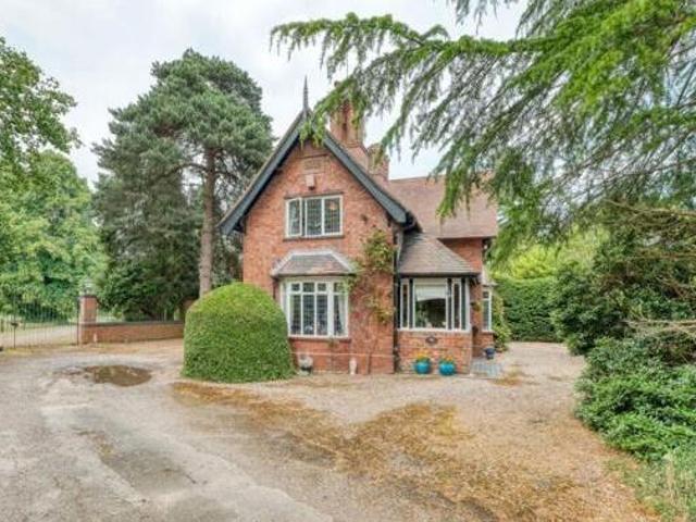 House for sale in Offmore Farm, Wyre Forest