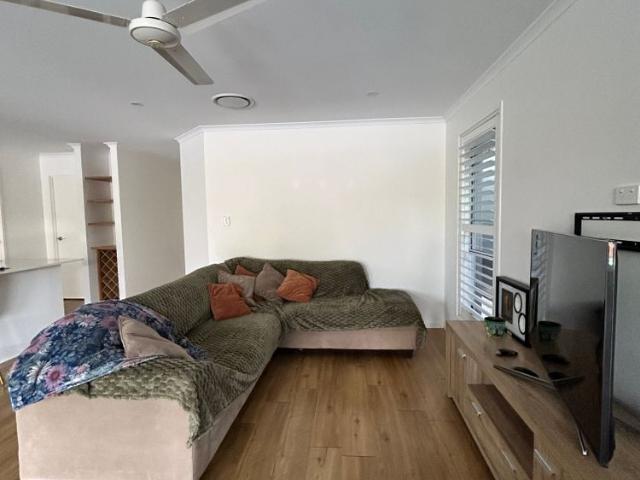 Room for rent in Kings Creek, Queensland