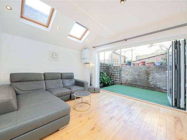 Apartment for rent in Hammersmith, Greater London