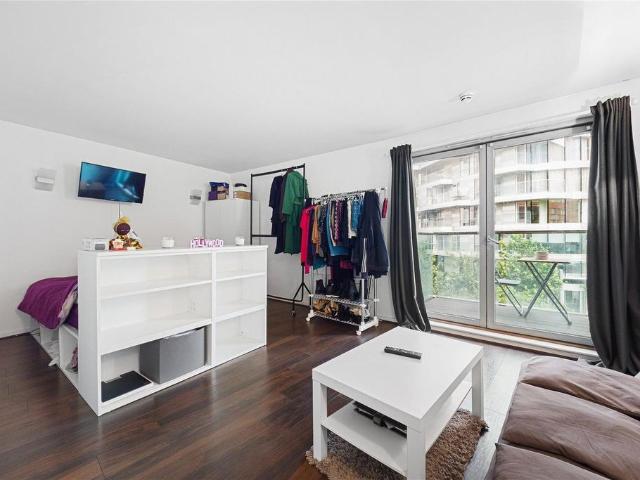 House for rent in Blackwall, Greater London