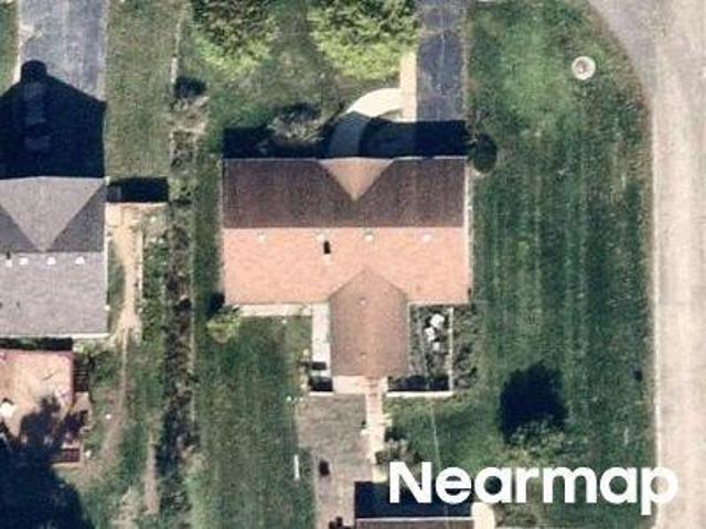 House for sale in Mchenry, Illinois
