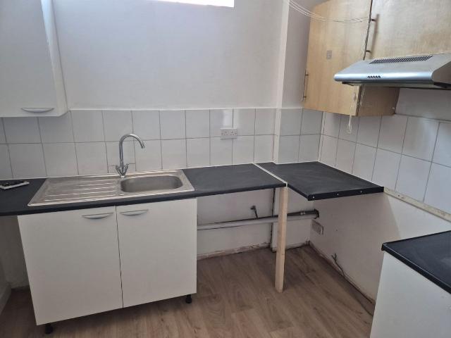 Studio for rent in Biscot, Luton