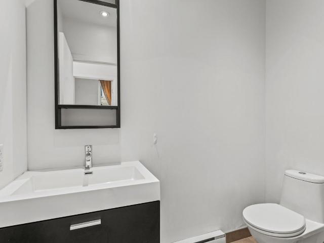 Apartment for rent in Ville-Marie, Montréal