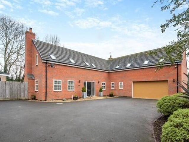 House for rent in Lyons, Greater London