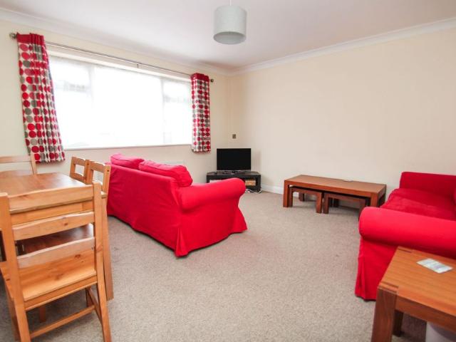 Apartment for rent in Charminster, Bournemouth