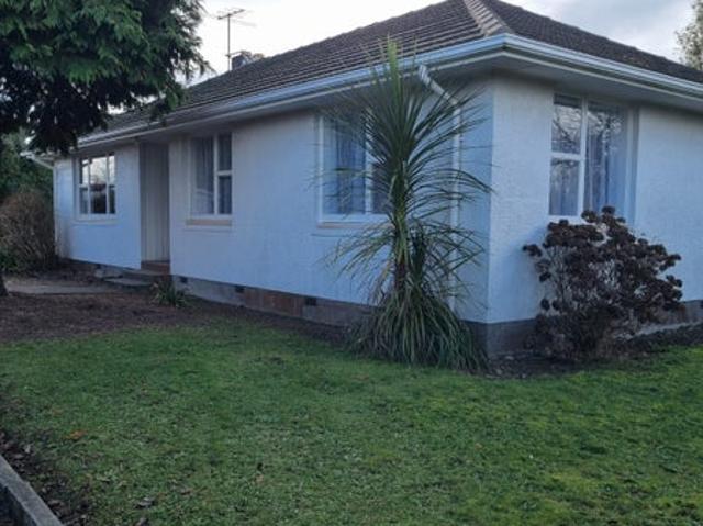 House for rent in Chaslands, Canterbury