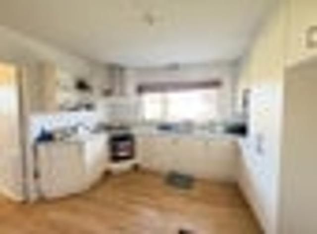 House for rent in Chaslands, Canterbury