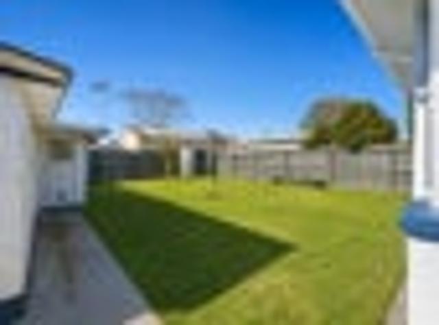 House for rent in Chaslands, Canterbury