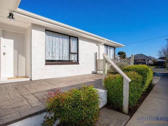 House for rent in Chaslands, Canterbury