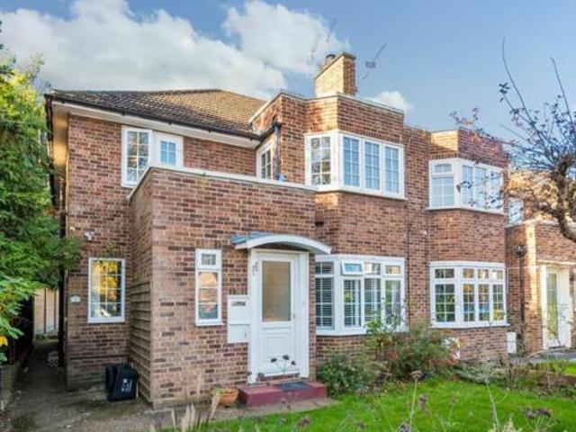 House for sale in Deepcut, Surrey