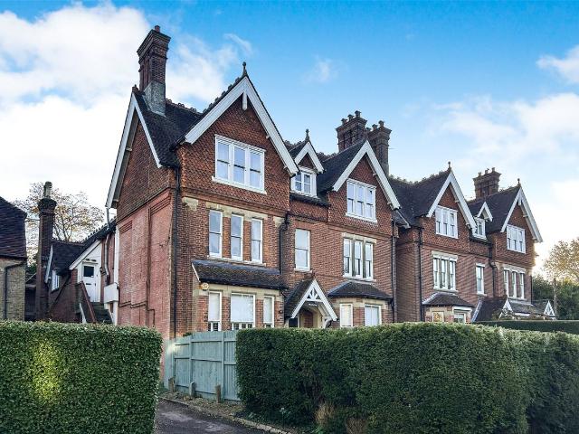 Apartment for rent in Nevill Park, Sandown Park