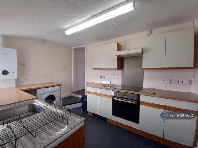 House for rent in London Borough of Croydon, Greater London