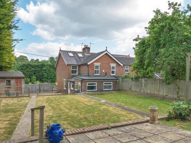 House for sale in Barton Stacey, Hampshire