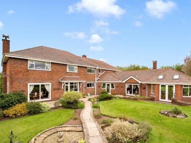 House for sale in Roby Mill, Lancashire