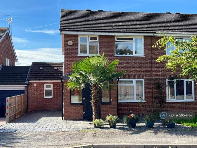 House for rent in Cox Green