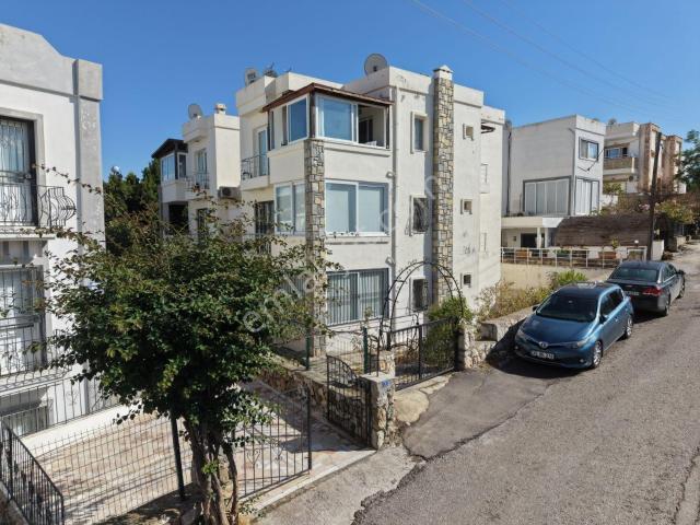 Cevat Şakir, Bodrum içerisinde satılık mülk