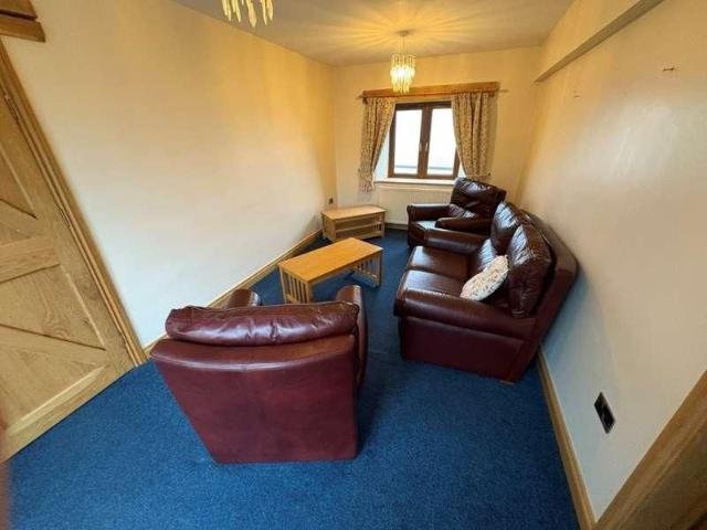 House for rent in Stubbin, Deepcar