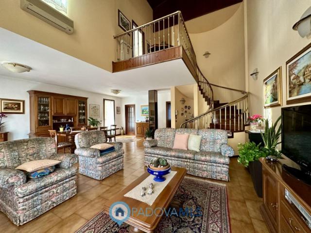 Palazzo in vendita a Maserà Di Padova, Veneto