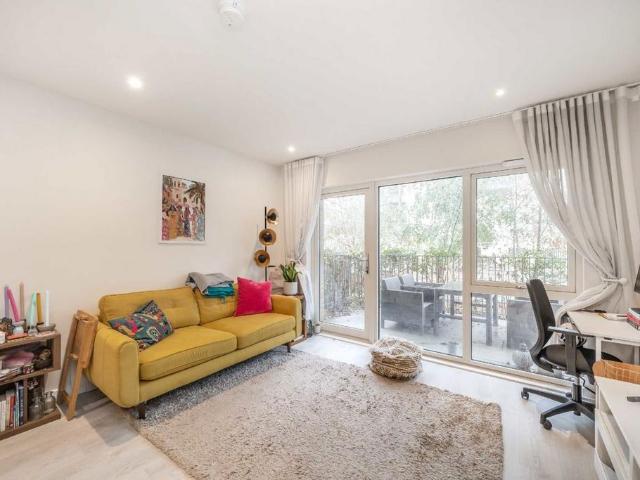 Apartment for rent in West Finchley, Greater London