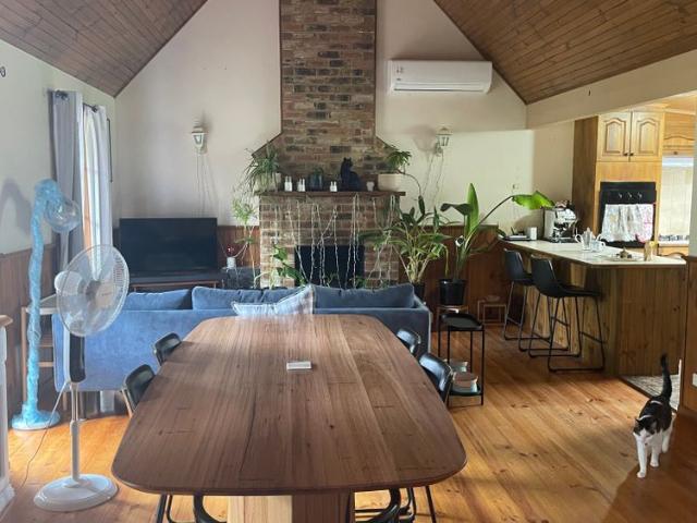 Room for rent in Camerons Creek, Victoria