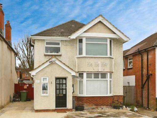House for sale in Chilworth Old Village, Test Valley