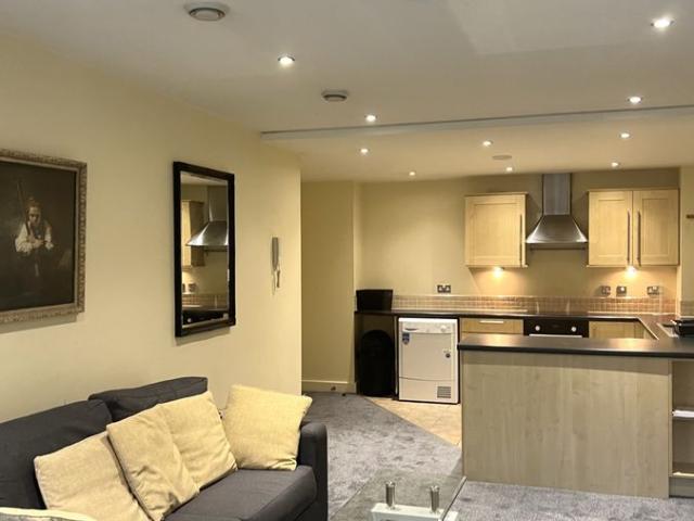 Apartment for rent in Calderstones