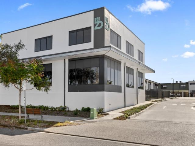 Warehouse for rent in Toombul, Queensland