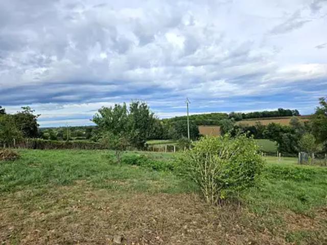 Terrain vente à Bourg-en-Bresse, Biziat