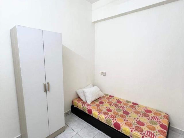 Room for rent in Mukim 13, Georgetown